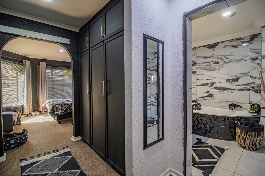 3 Bedroom Property for Sale in Bassonia Gauteng