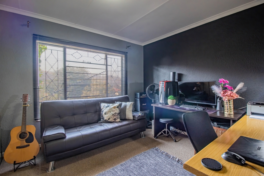 3 Bedroom Property for Sale in Bassonia Gauteng