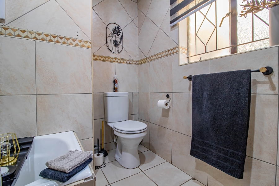 3 Bedroom Property for Sale in Bassonia Gauteng
