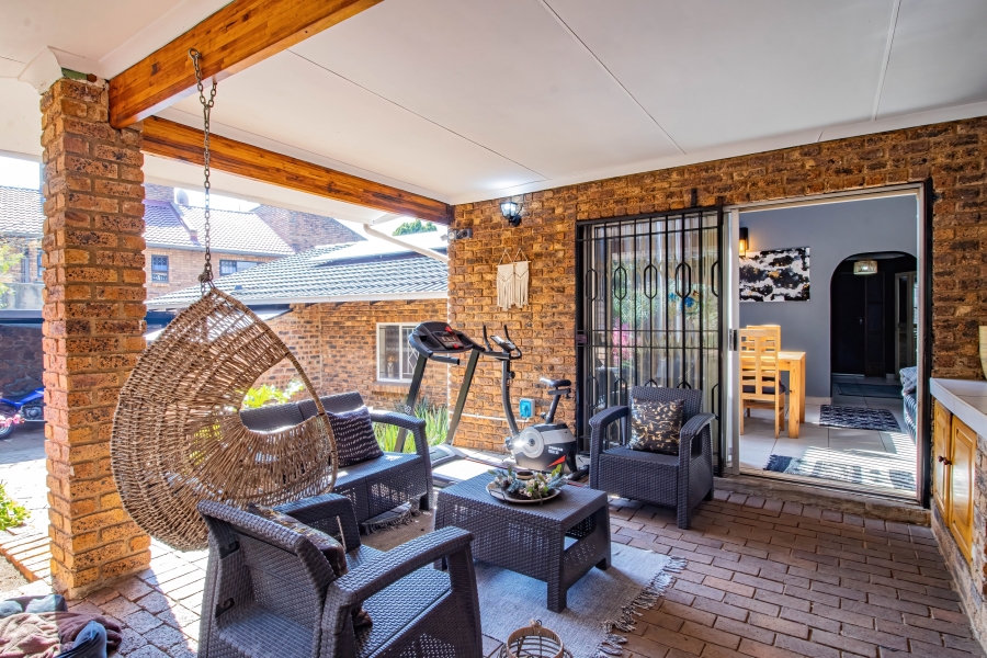 3 Bedroom Property for Sale in Bassonia Gauteng