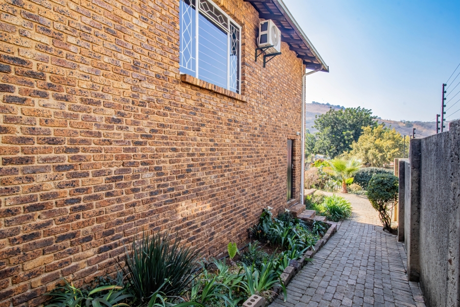 3 Bedroom Property for Sale in Bassonia Gauteng