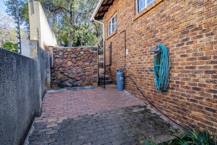 3 Bedroom Property for Sale in Bassonia Gauteng