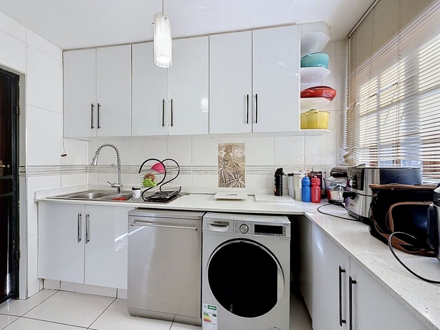 3 Bedroom Property for Sale in Equestria Gauteng