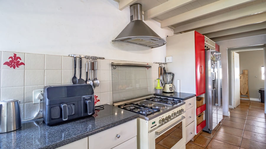 4 Bedroom Property for Sale in Hurlingham Manor Gauteng