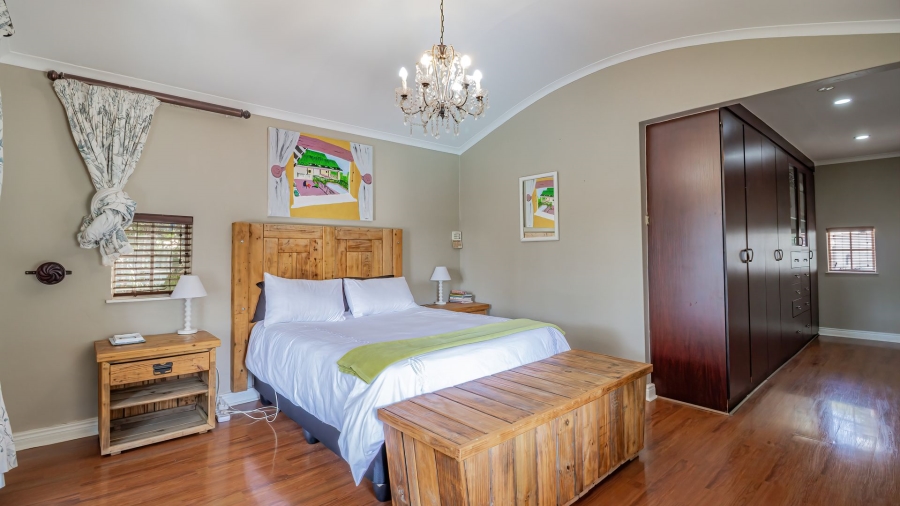 4 Bedroom Property for Sale in Hurlingham Manor Gauteng