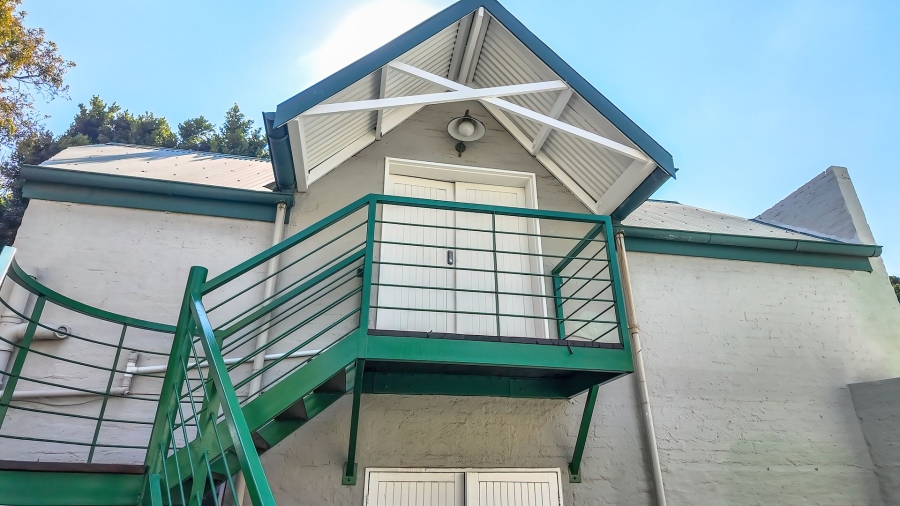 4 Bedroom Property for Sale in Hurlingham Manor Gauteng