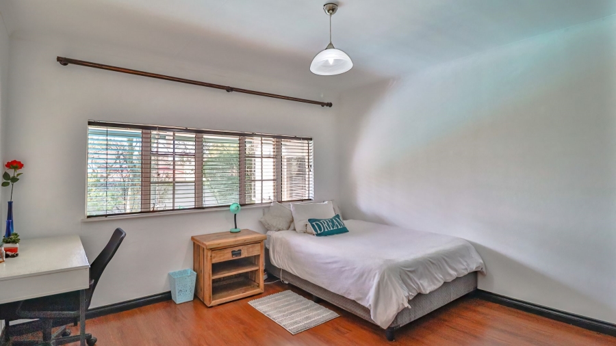 4 Bedroom Property for Sale in Hurlingham Manor Gauteng