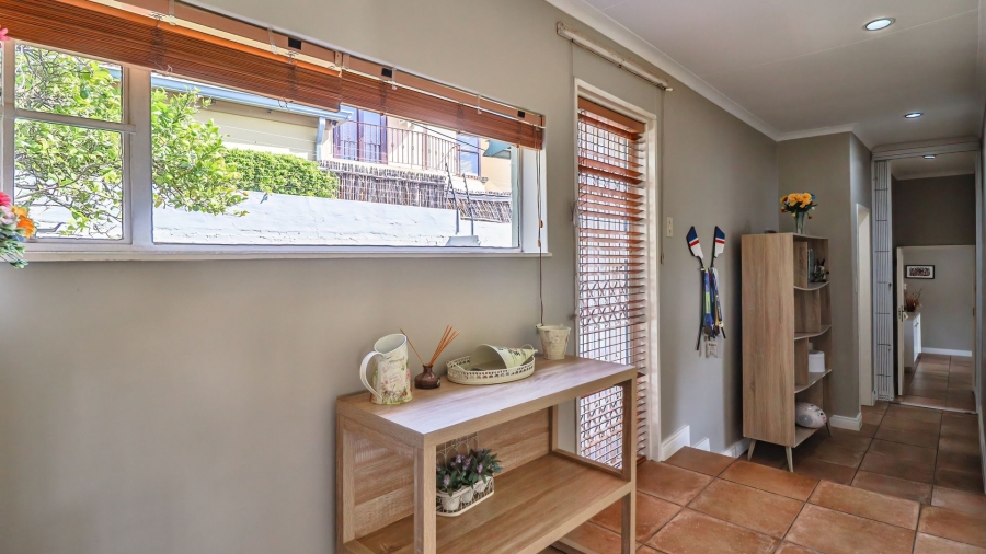 4 Bedroom Property for Sale in Hurlingham Manor Gauteng