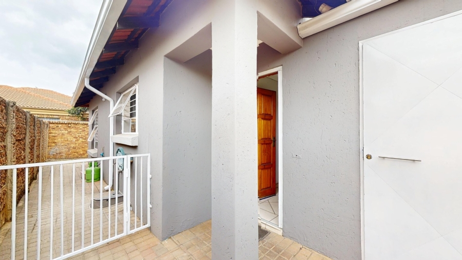 To Let 3 Bedroom Property for Rent in Ravenswood Gauteng