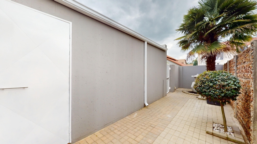 To Let 3 Bedroom Property for Rent in Ravenswood Gauteng