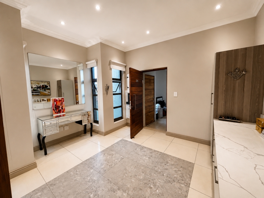 To Let 3 Bedroom Property for Rent in Morningside Gauteng