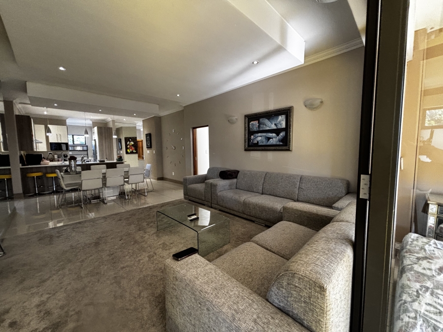 To Let 3 Bedroom Property for Rent in Morningside Gauteng