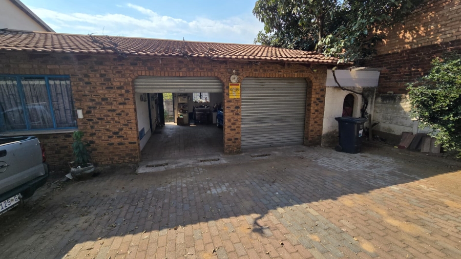 4 Bedroom Property for Sale in Elandspark Gauteng