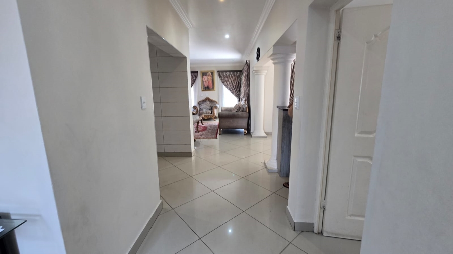 4 Bedroom Property for Sale in South Crest Gauteng
