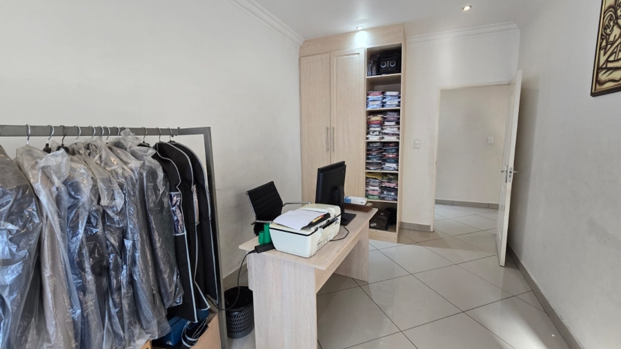 4 Bedroom Property for Sale in South Crest Gauteng