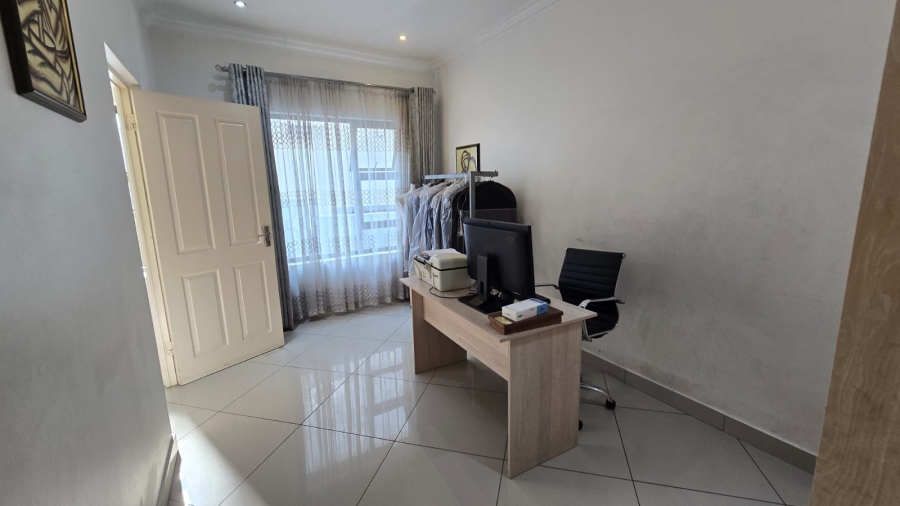 4 Bedroom Property for Sale in South Crest Gauteng