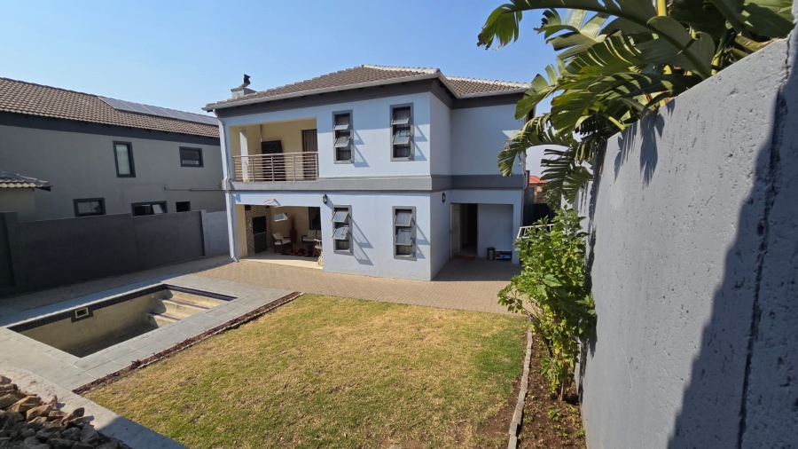 4 Bedroom Property for Sale in South Crest Gauteng