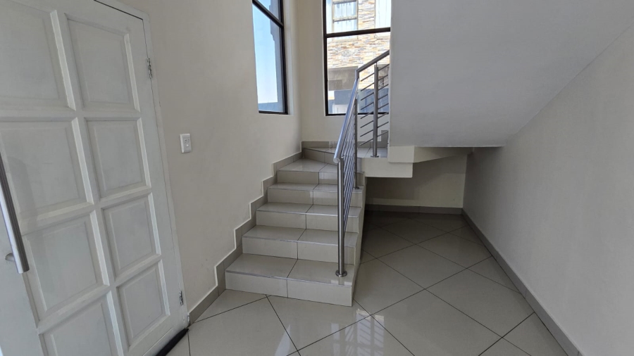 4 Bedroom Property for Sale in South Crest Gauteng