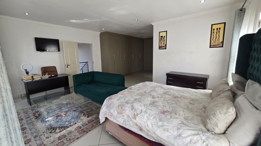 4 Bedroom Property for Sale in South Crest Gauteng