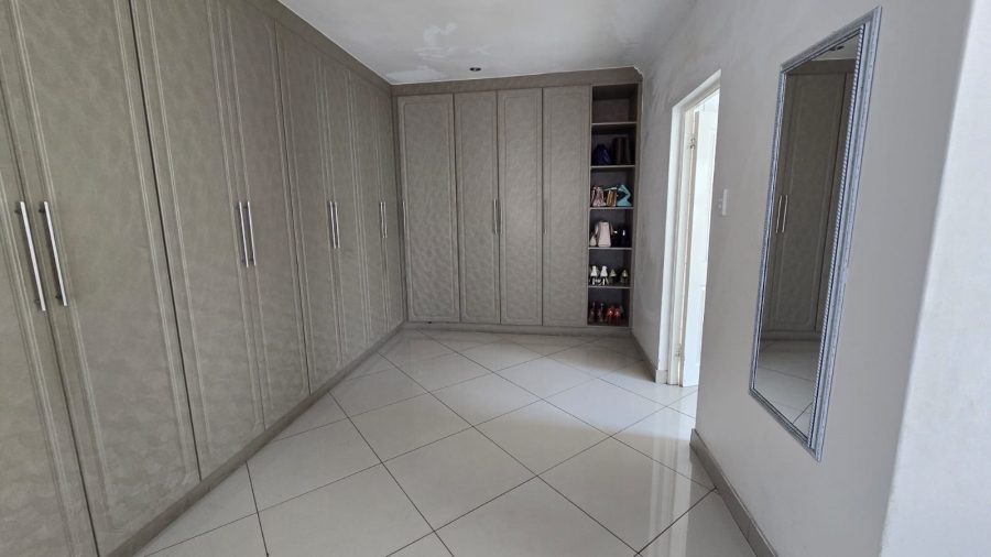 4 Bedroom Property for Sale in South Crest Gauteng
