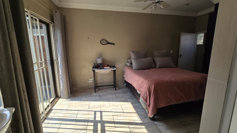 4 Bedroom Property for Sale in Verwoerdpark Gauteng