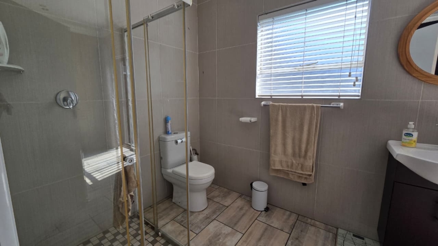 4 Bedroom Property for Sale in Verwoerdpark Gauteng