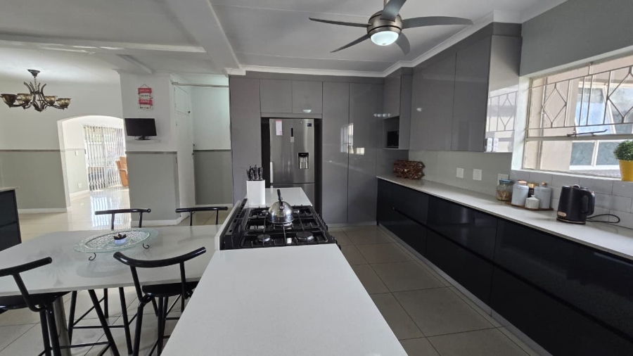 4 Bedroom Property for Sale in Verwoerdpark Gauteng