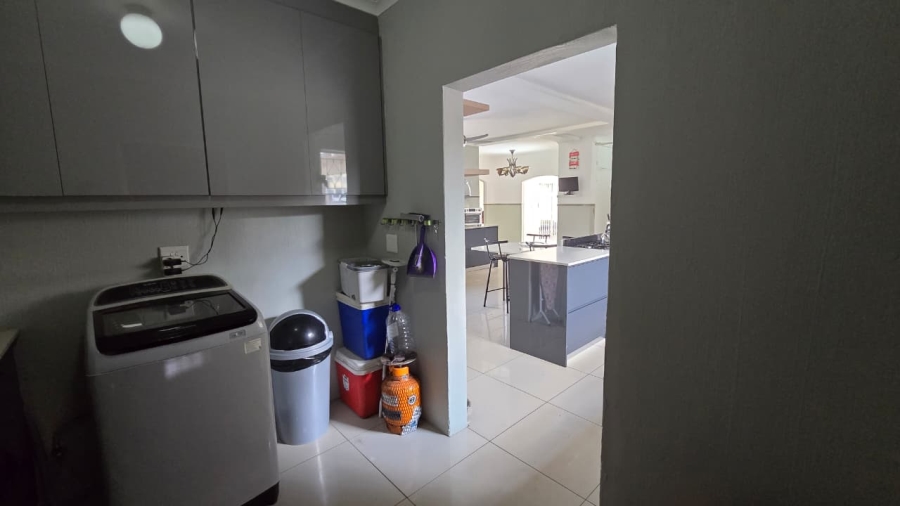 4 Bedroom Property for Sale in Verwoerdpark Gauteng