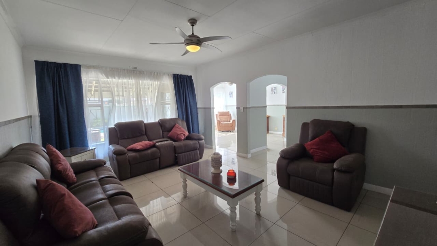4 Bedroom Property for Sale in Verwoerdpark Gauteng