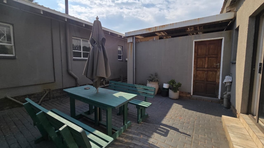 4 Bedroom Property for Sale in Verwoerdpark Gauteng