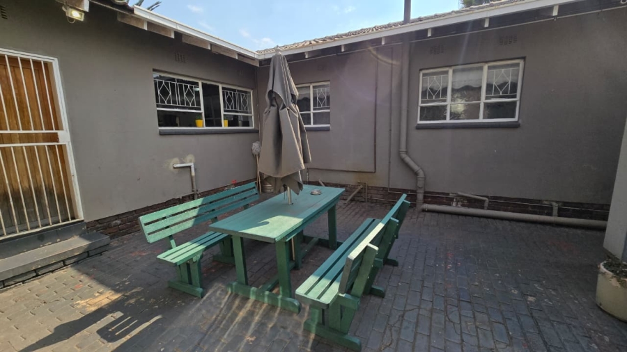 4 Bedroom Property for Sale in Verwoerdpark Gauteng