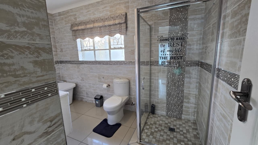 4 Bedroom Property for Sale in Verwoerdpark Gauteng