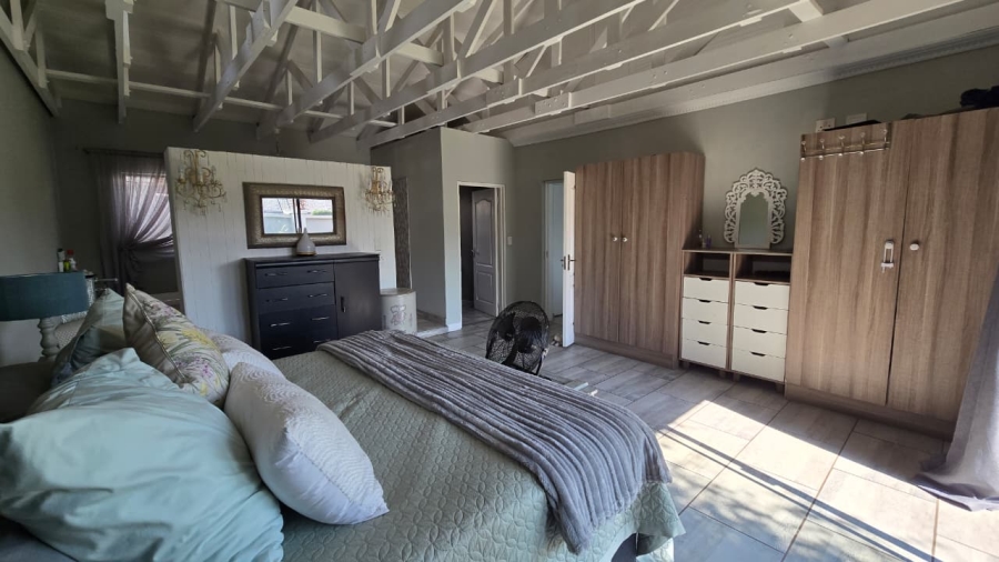 4 Bedroom Property for Sale in Verwoerdpark Gauteng