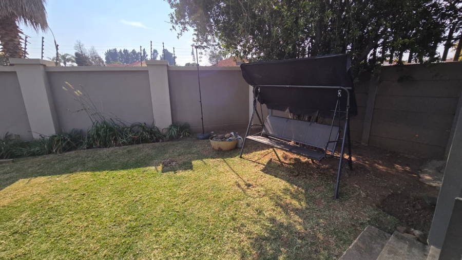 4 Bedroom Property for Sale in Verwoerdpark Gauteng