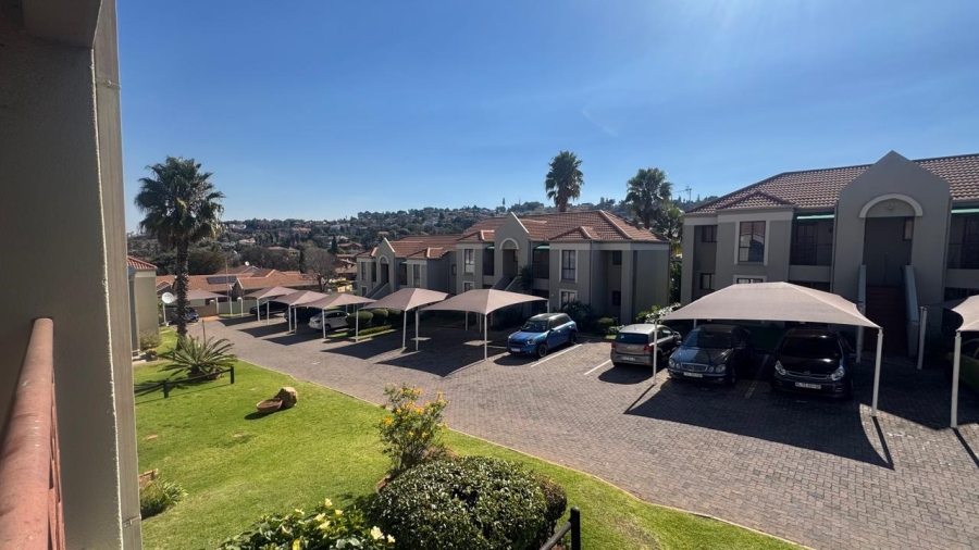 2 Bedroom Property for Sale in Oakdene Gauteng