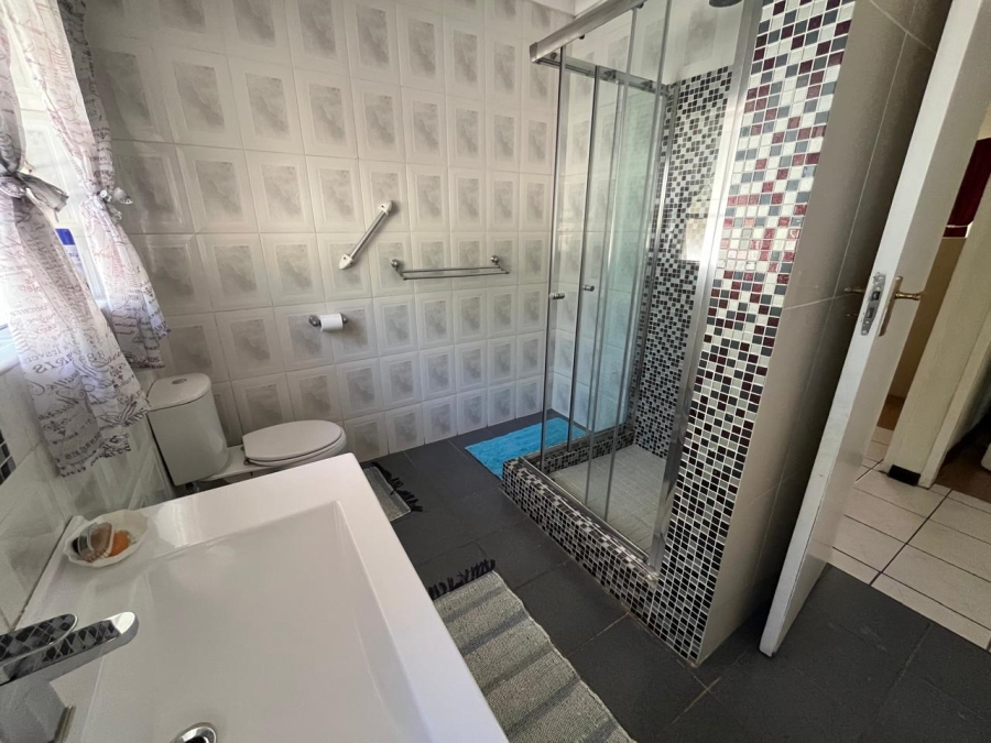 3 Bedroom Property for Sale in Brackendowns Gauteng