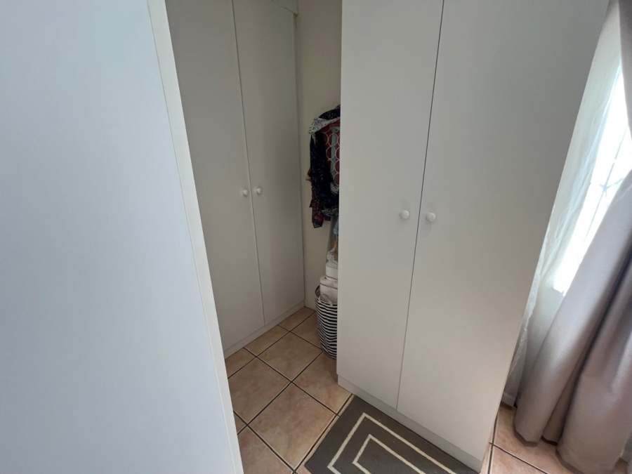 3 Bedroom Property for Sale in Brackendowns Gauteng