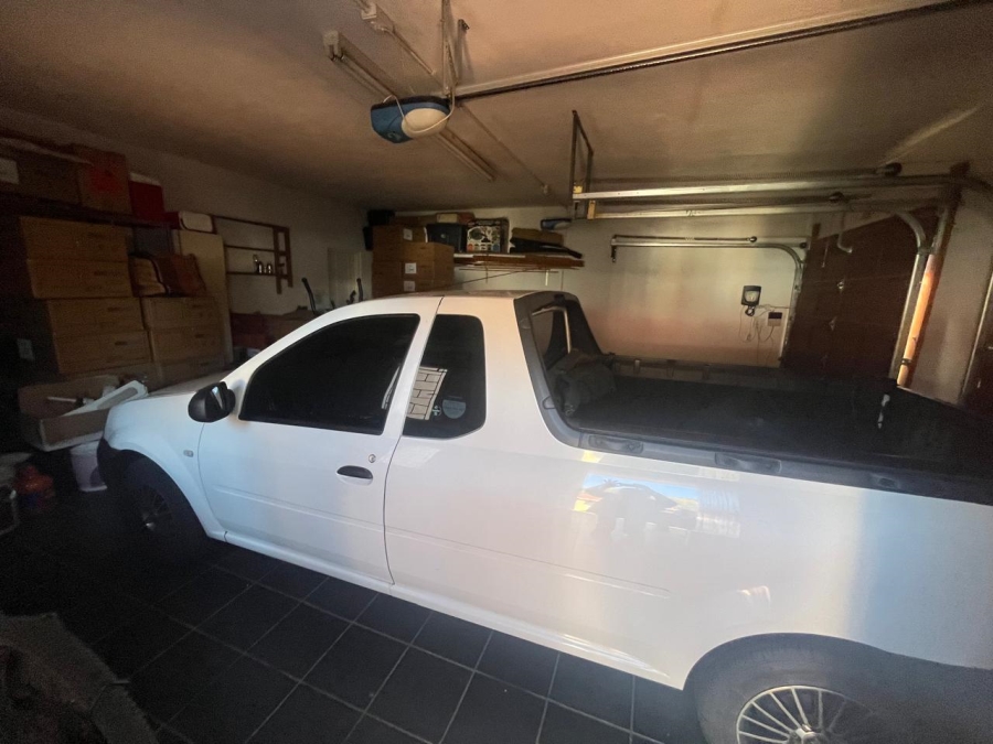 3 Bedroom Property for Sale in Brackendowns Gauteng