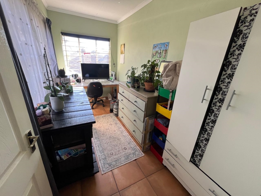 3 Bedroom Property for Sale in Brackendowns Gauteng