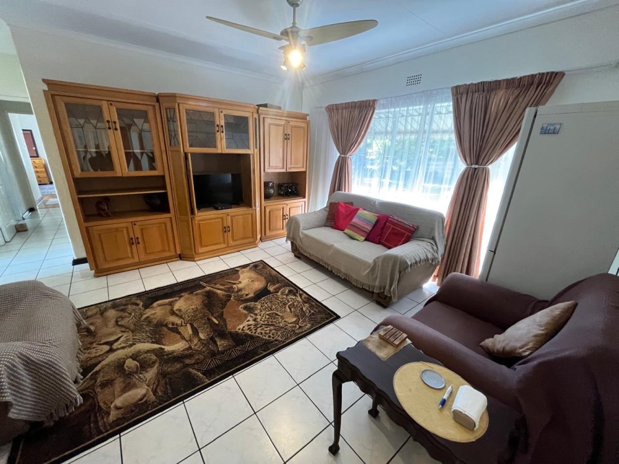 3 Bedroom Property for Sale in Brackendowns Gauteng