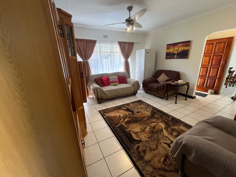 3 Bedroom Property for Sale in Brackendowns Gauteng