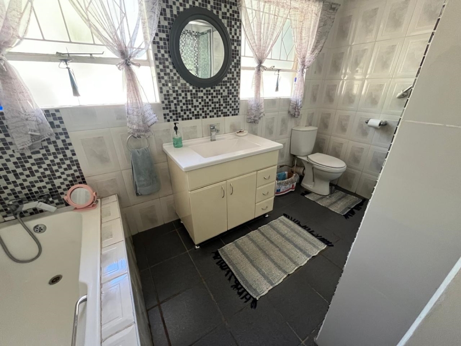 3 Bedroom Property for Sale in Brackendowns Gauteng