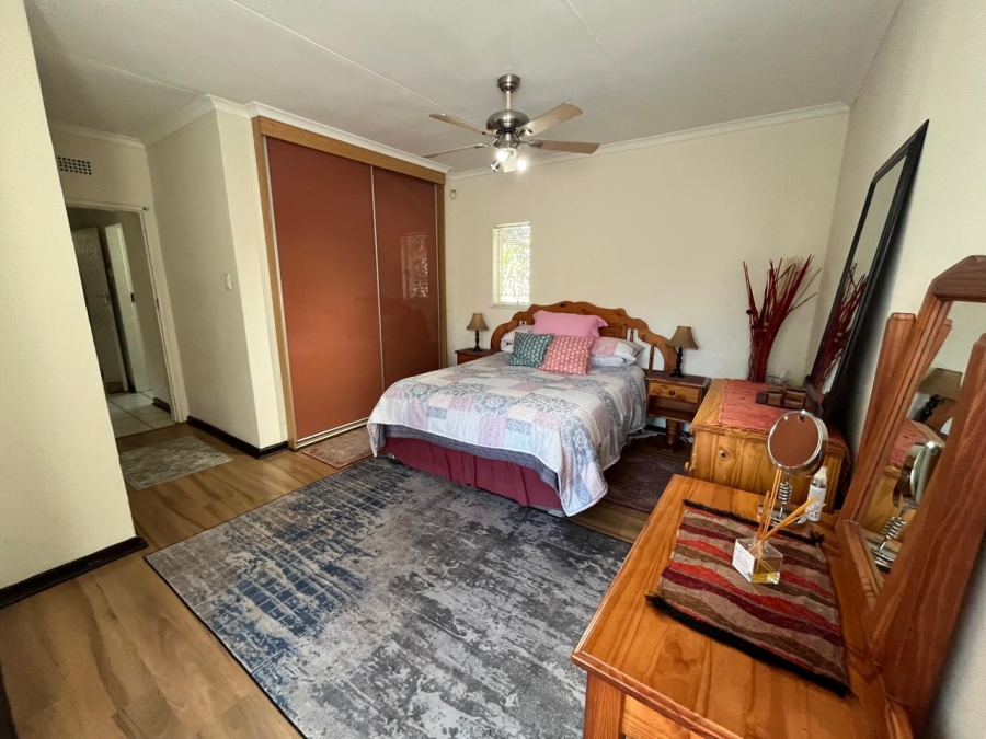 3 Bedroom Property for Sale in Brackendowns Gauteng