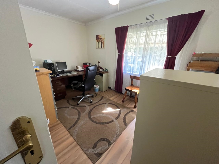 3 Bedroom Property for Sale in Brackendowns Gauteng