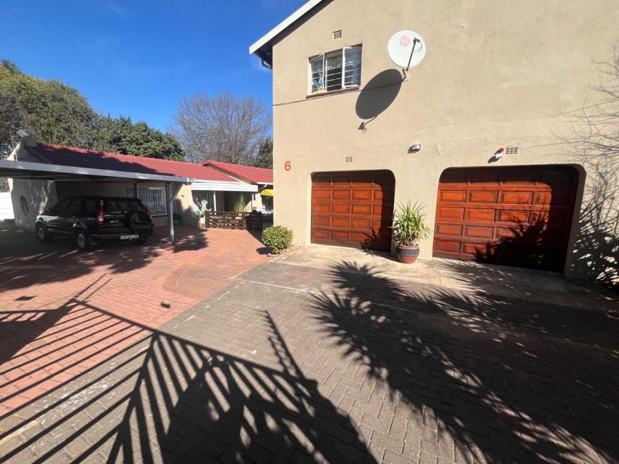 3 Bedroom Property for Sale in Brackendowns Gauteng