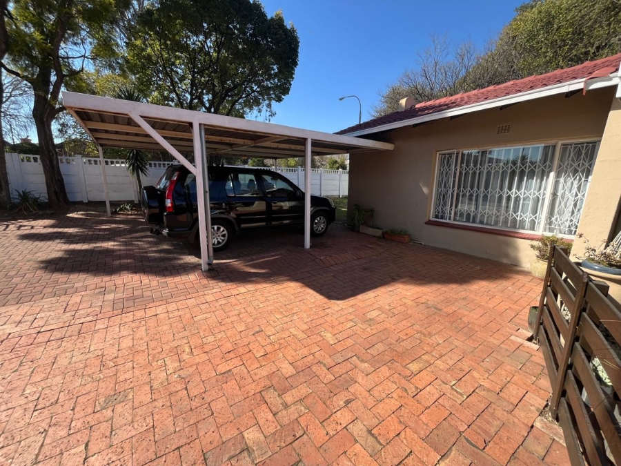 3 Bedroom Property for Sale in Brackendowns Gauteng