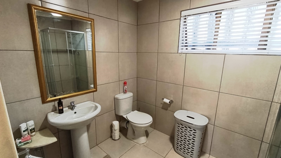 To Let 1 Bedroom Property for Rent in Erasmusrand Gauteng
