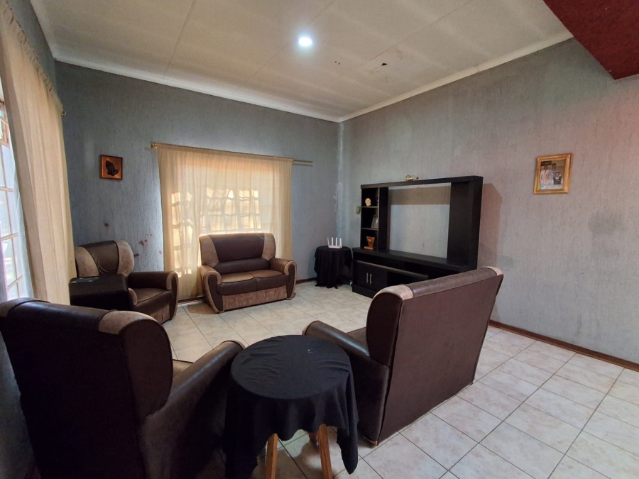 5 Bedroom Property for Sale in Brakpan Central Gauteng
