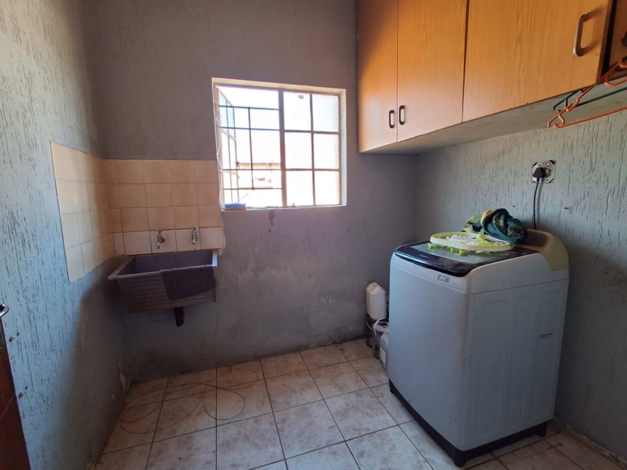 5 Bedroom Property for Sale in Brakpan Central Gauteng