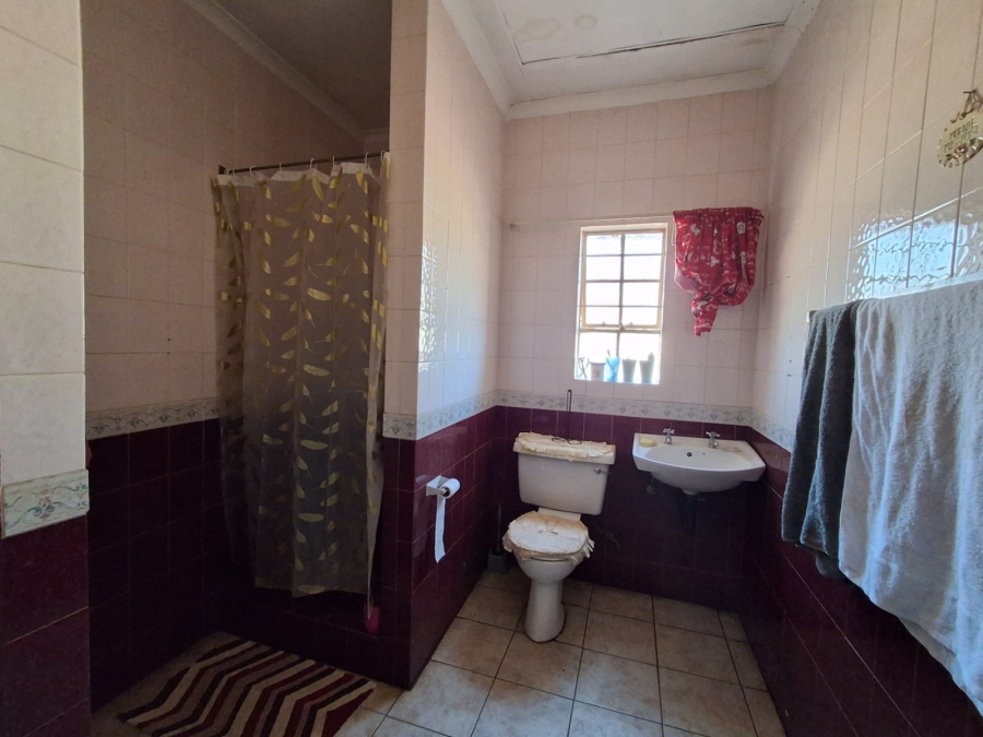 5 Bedroom Property for Sale in Brakpan Central Gauteng